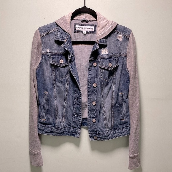 EXPRESS- Jean Denim Trucker Jacket- Size Small. - Picture 1 of 4